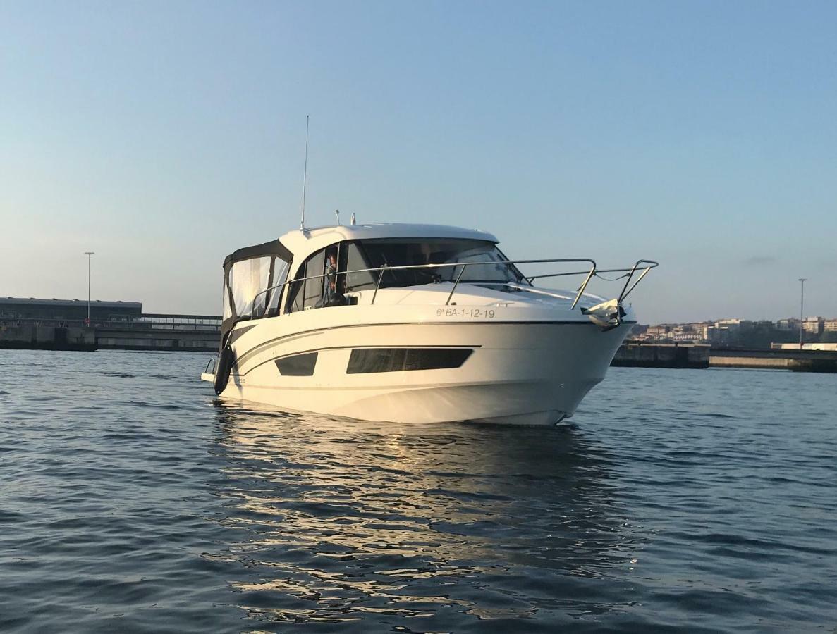 Yate De Lujo En Getxo Hotell Eksteriør bilde