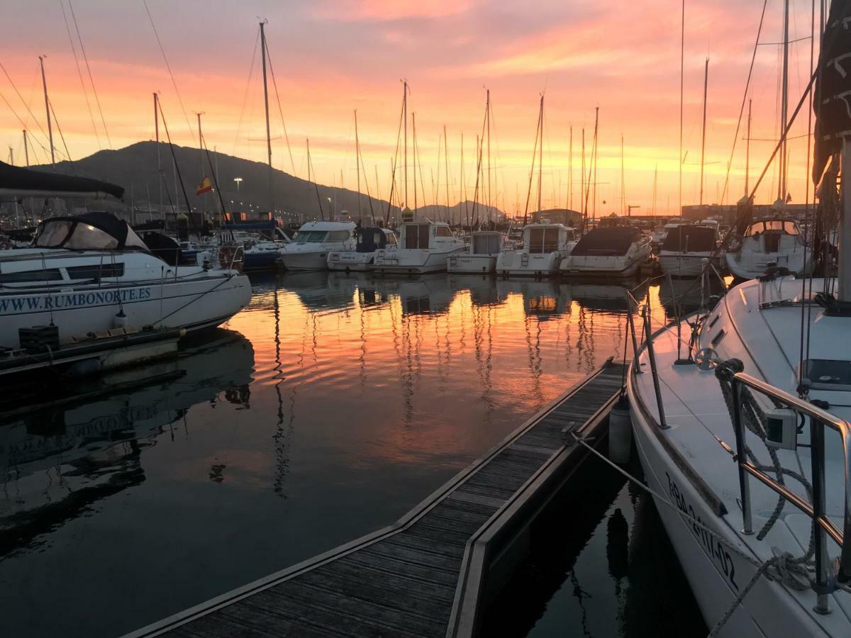 Yate De Lujo En Getxo Hotell Eksteriør bilde